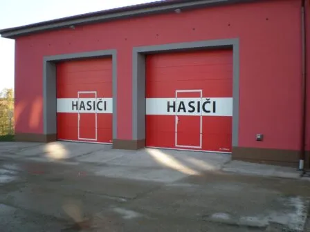 Průmyslová garážová vrata
